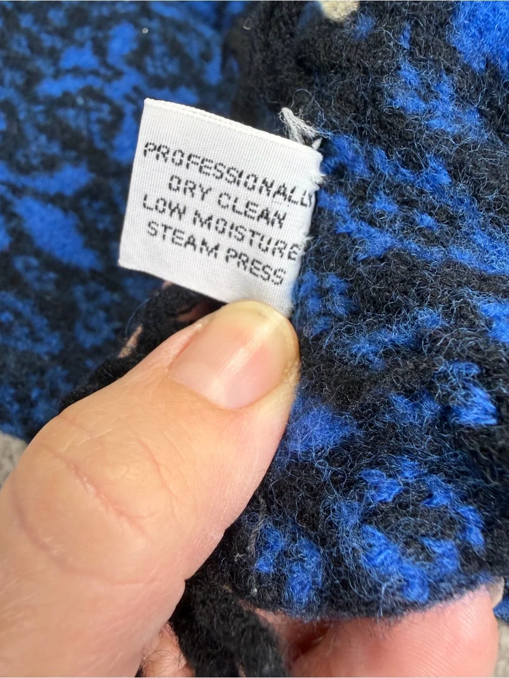Woolrich vintage 80’s or 90’s Blue and Black 100% wool Scarf